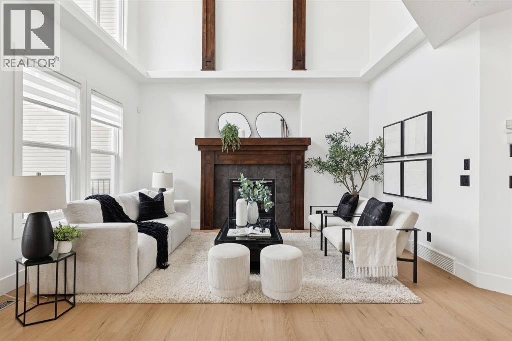 40 Val Gardena Court SW, Calgary, Alberta  T3H 0L4 - Photo 3 - A2331321
