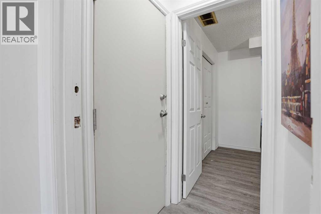 203 Shawglen Road SW, Calgary, Alberta  T2Y 1Y2 - Photo 31 - A2332448