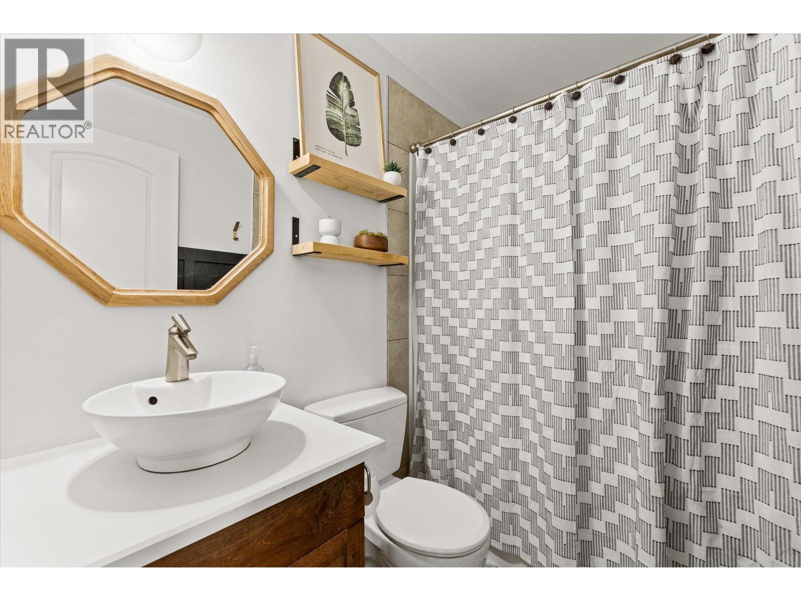 5027 France Court, Kelowna, British Columbia  V1W 4M4 - Photo 42 - 10388005