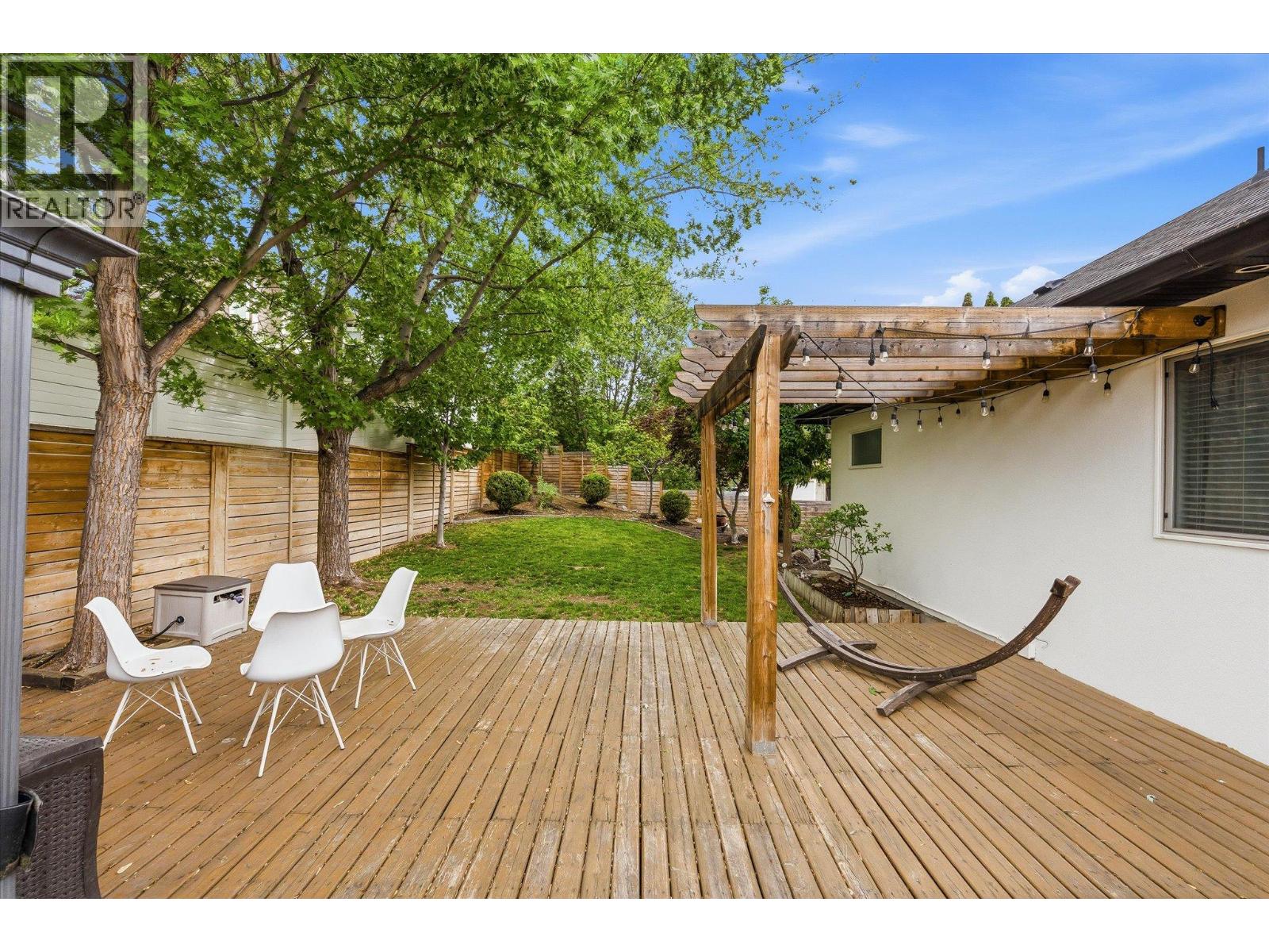 5027 France Court, Kelowna, British Columbia  V1W 4M4 - Photo 47 - 10388005