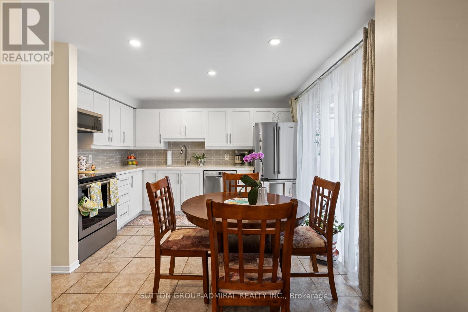 213 Tunbridge Road, Barrie (Georgian Drive), Ontario  L4M 6R6 - Photo 17 - S13651178