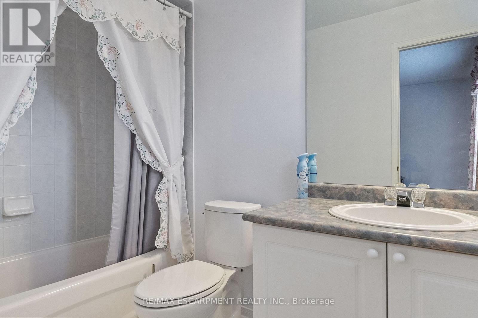 16 Whiteface Crescent, Brampton, Ontario  L6X 4W6 - Photo 26 - W13651106