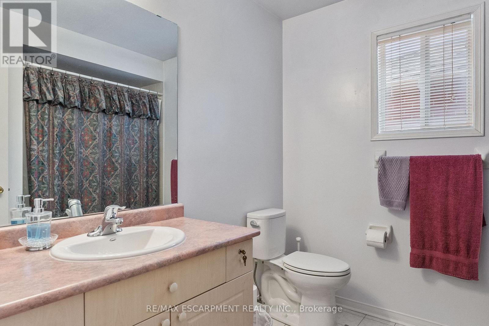 16 Whiteface Crescent, Brampton, Ontario  L6X 4W6 - Photo 33 - W13651106