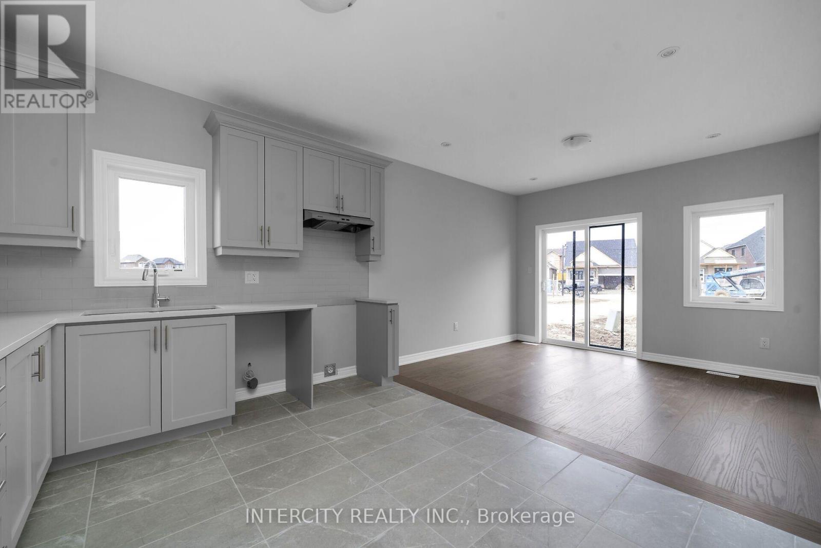 Th 26 - Blk 6 Sunbird Way, Halton Hills, Ontario  X0X 0X0 - Photo 13 - W10420915