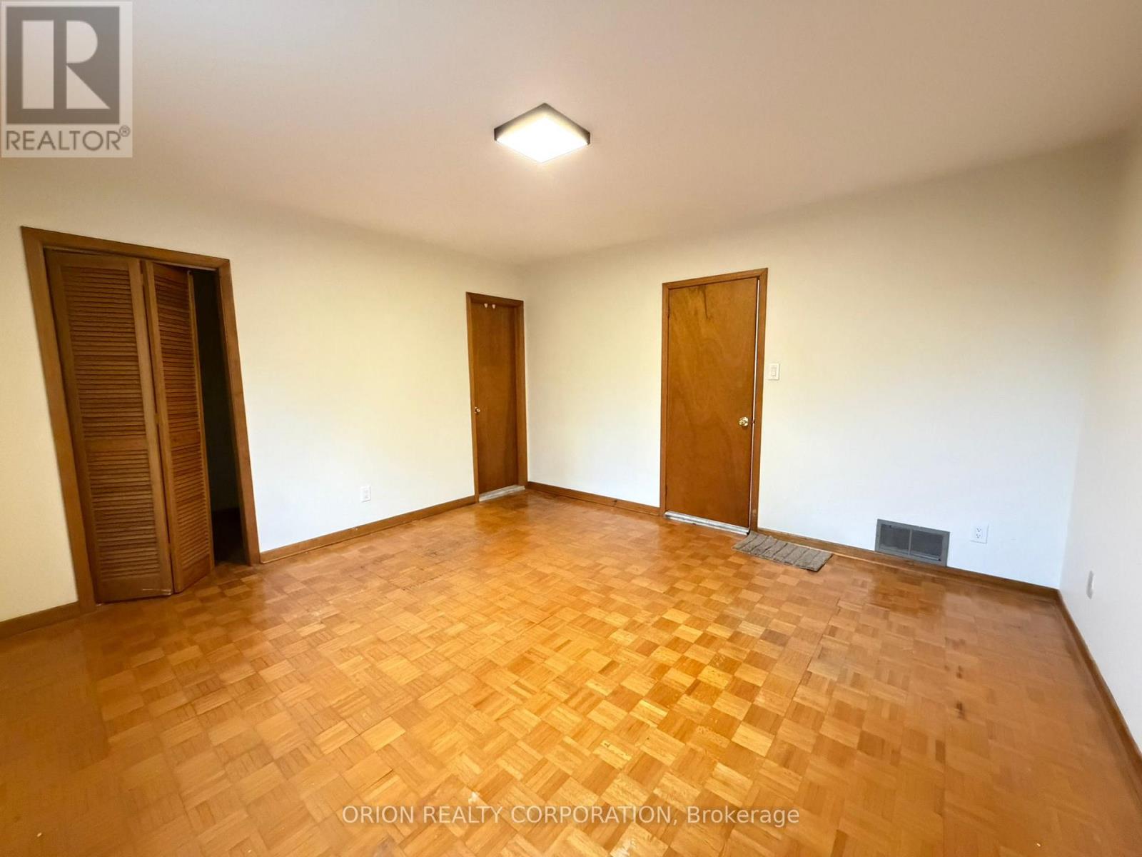 3 Romar Crescent, Toronto, Ontario  M6B 1R7 - Photo 22 - W13650564