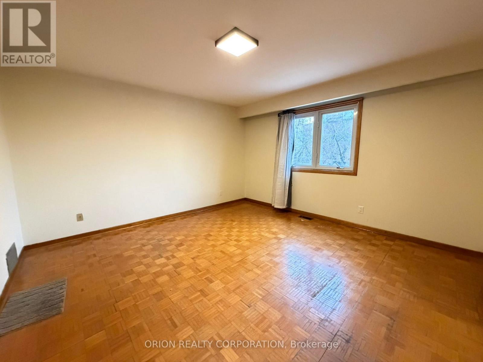 3 Romar Crescent, Toronto, Ontario  M6B 1R7 - Photo 24 - W13650564