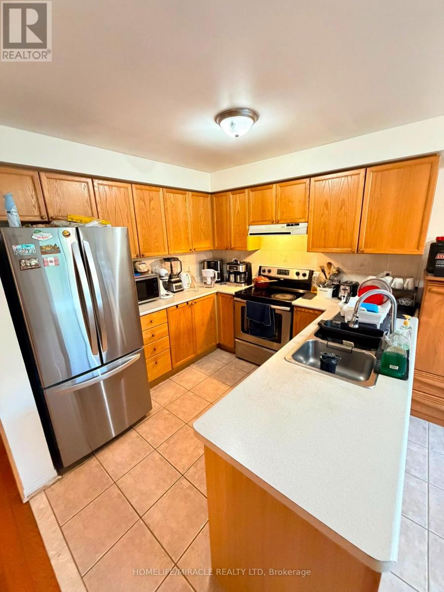 9 Farthingale Crescent, Brampton, Ontario L7A 1R3 - Photo 14 - W13647742