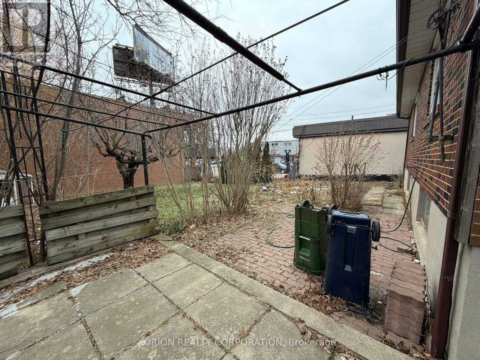 3 Romar Crescent, Toronto, Ontario  M6B 1R7 - Photo 36 - W13650564
