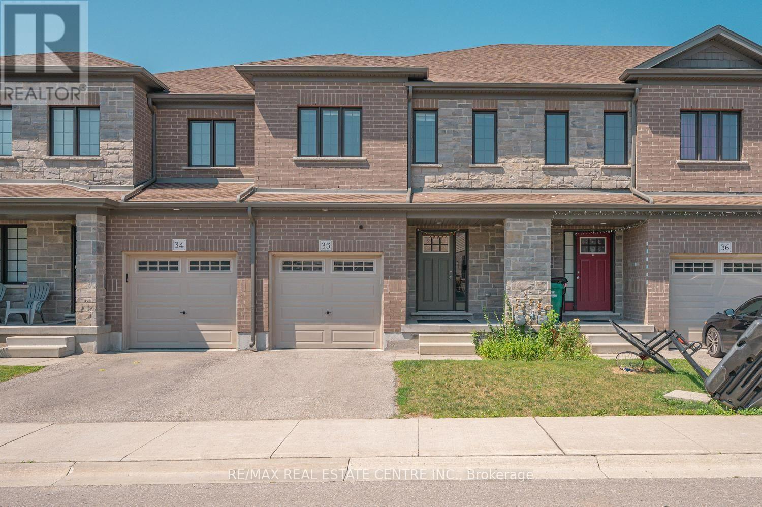 35 - 135 HARDCASTLE DRIVE
