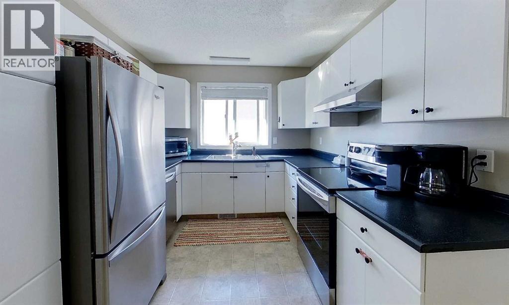 5804 12 Ave, Edson, Alberta  T7E 1X2 - Photo 5 - A2324014