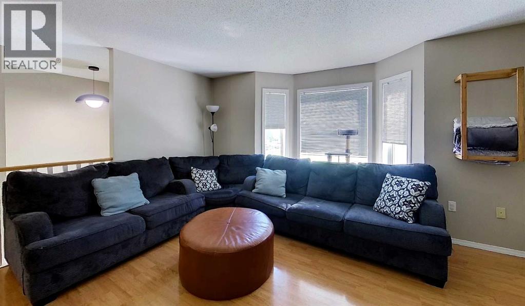 5804 12 Ave, Edson, Alberta  T7E 1X2 - Photo 4 - A2324014