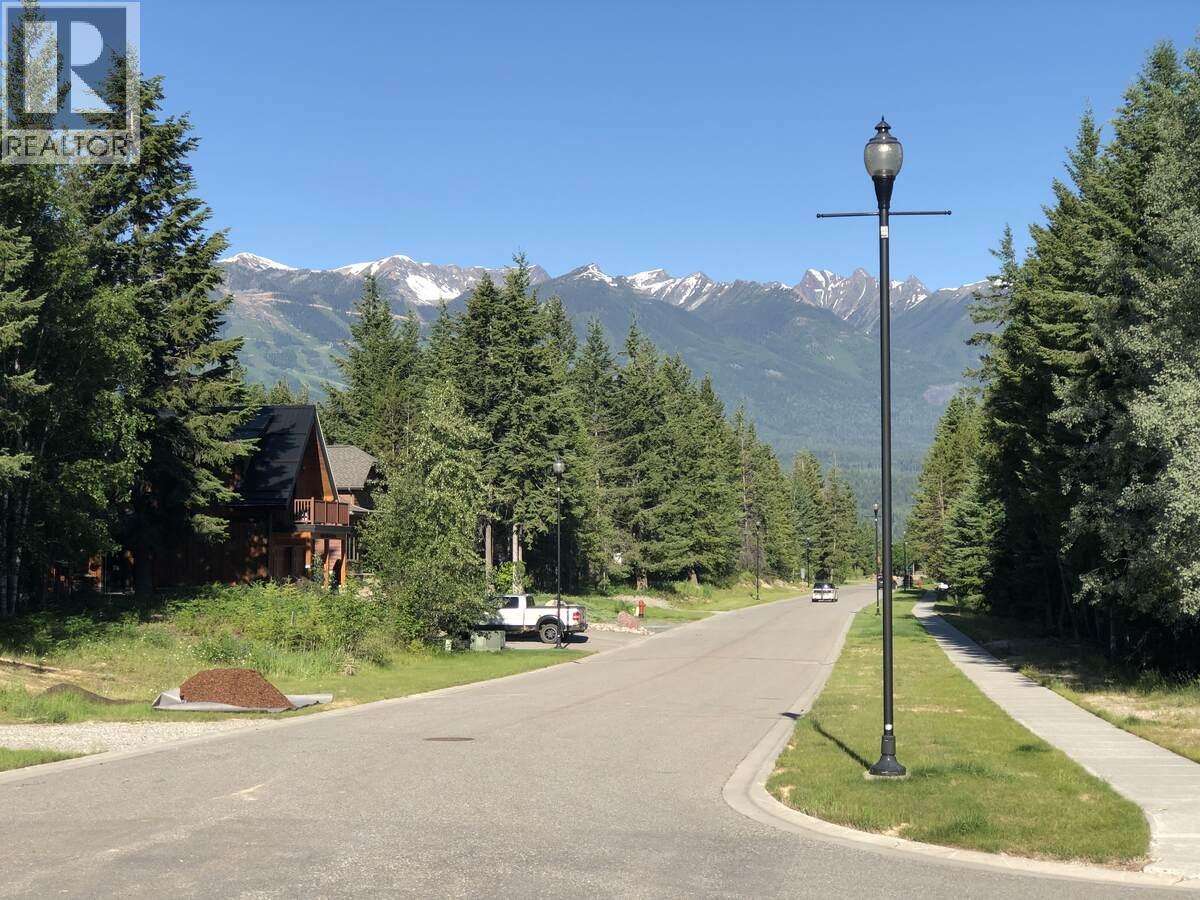 1398 PINE Drive, Golden, British Columbia