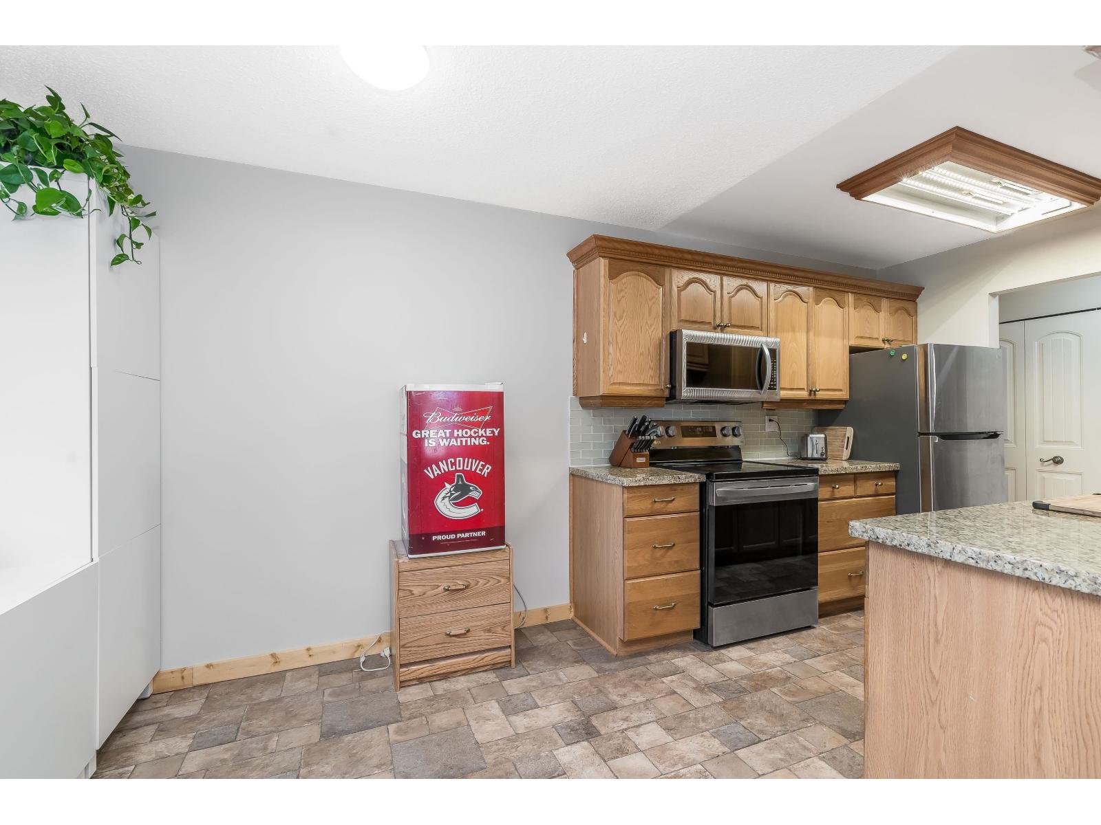 105 32175 Old Yale Road, Abbotsford, British Columbia  V2T 2C8 - Photo 12 - R3153584