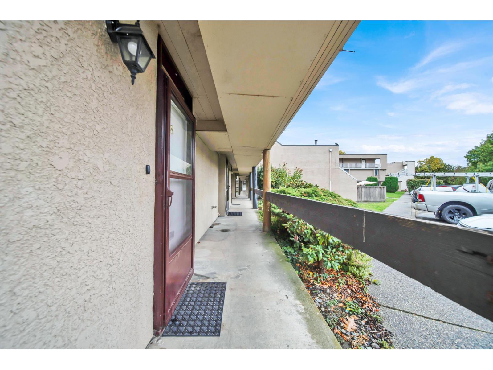 28 17702 60 Avenue, Surrey, British Columbia  V3S 1V2 - Photo 4 - R3153637
