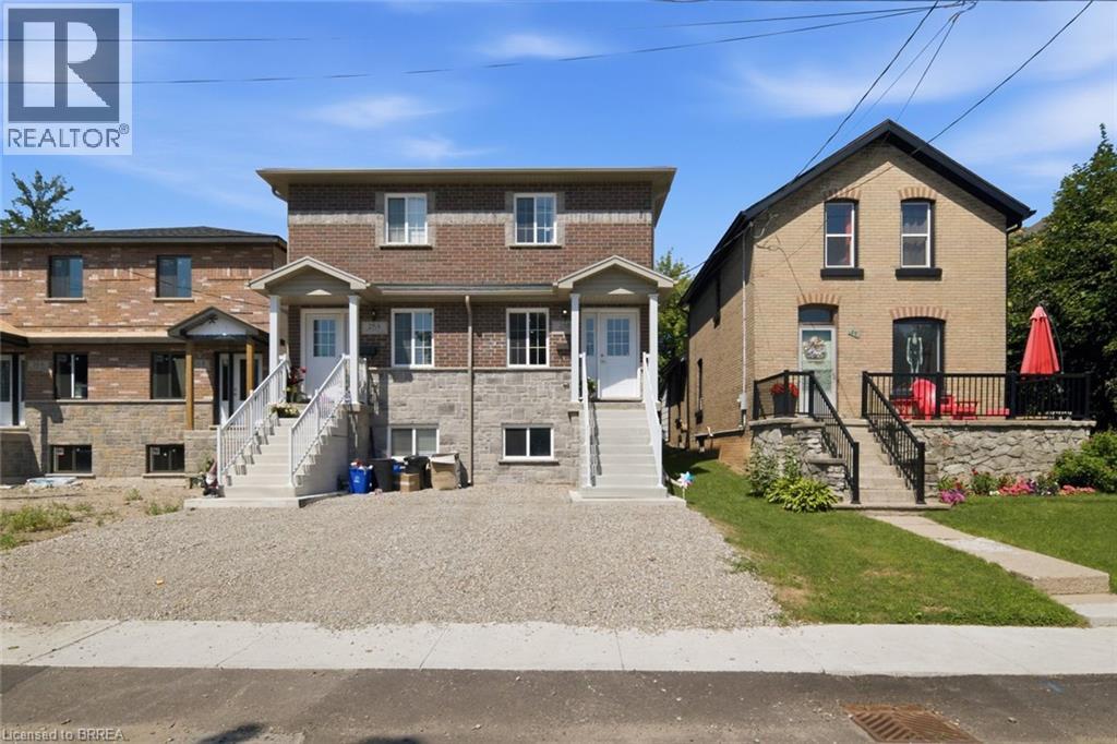 28B GRANDVIEW Street, Brantford, Ontario