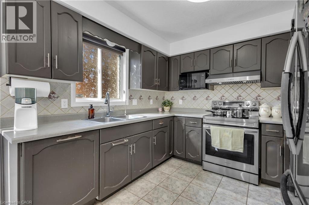 35 Borland Drive, Guelph, Ontario  N1G 5B5 - Photo 14 - 40854092