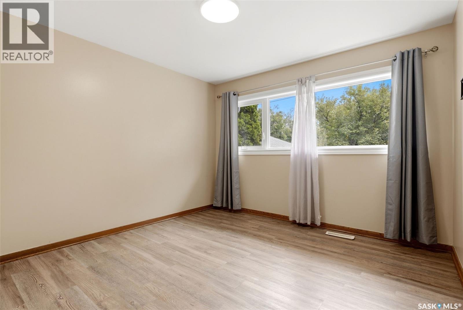 1037 Campbell Street, Regina, Saskatchewan  S4T 5P5 - Photo 13 - SK044895