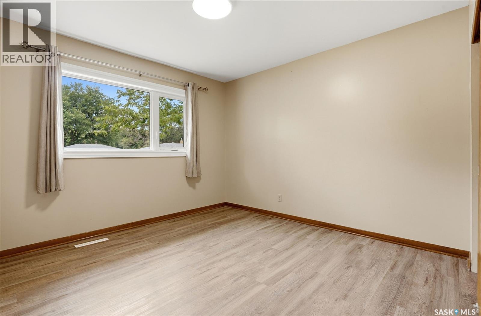 1037 Campbell Street, Regina, Saskatchewan  S4T 5P5 - Photo 16 - SK044895