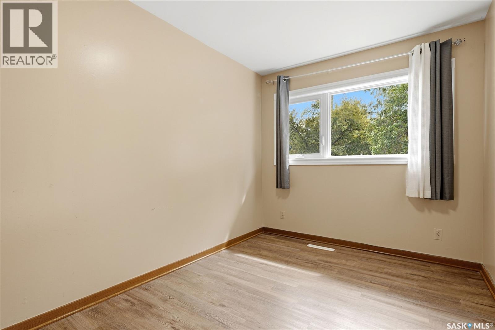 1037 Campbell Street, Regina, Saskatchewan  S4T 5P5 - Photo 18 - SK044895