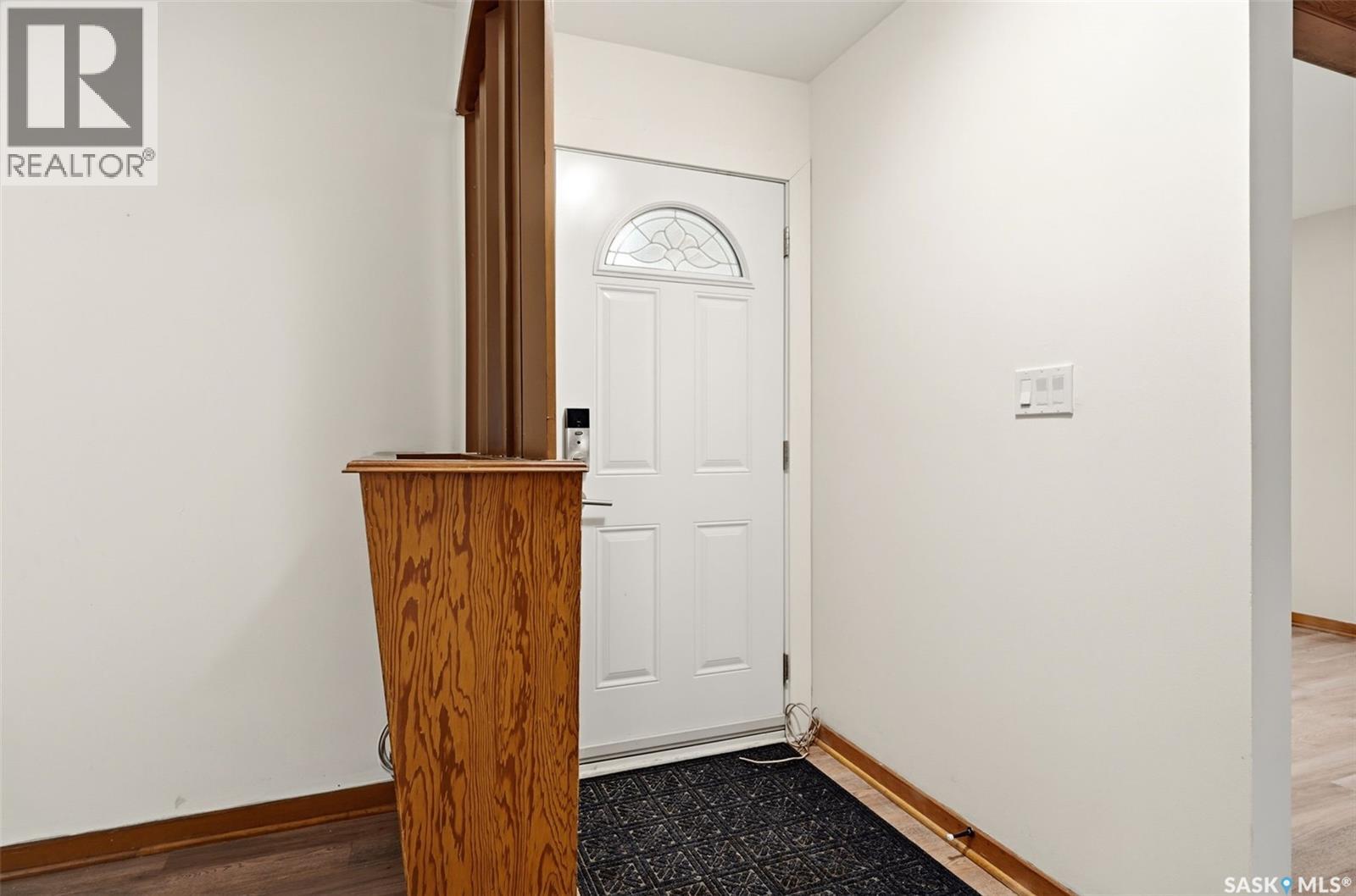1037 Campbell Street, Regina, Saskatchewan  S4T 5P5 - Photo 3 - SK044895