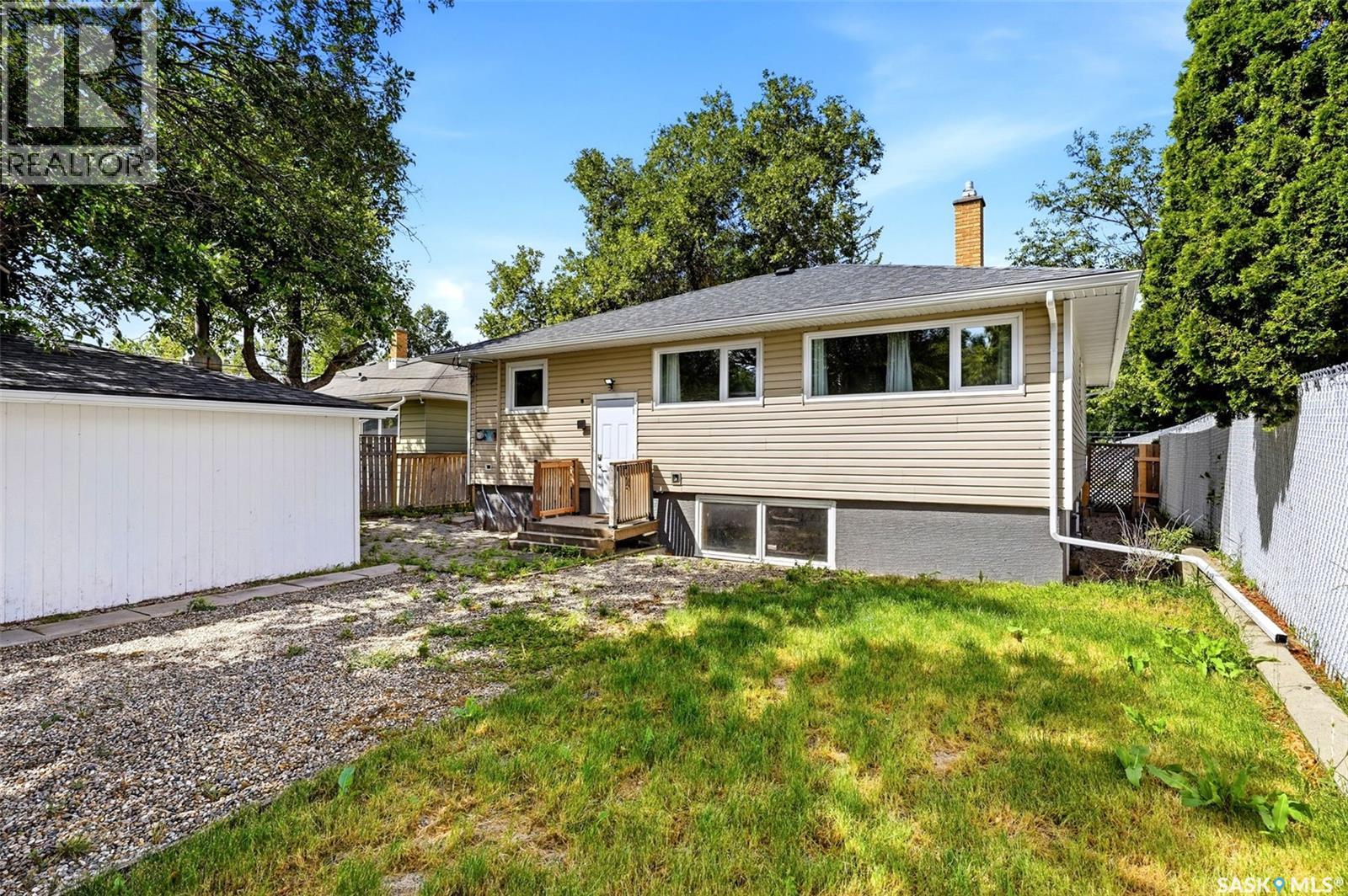 1037 Campbell Street, Regina, Saskatchewan  S4T 5P5 - Photo 31 - SK044895