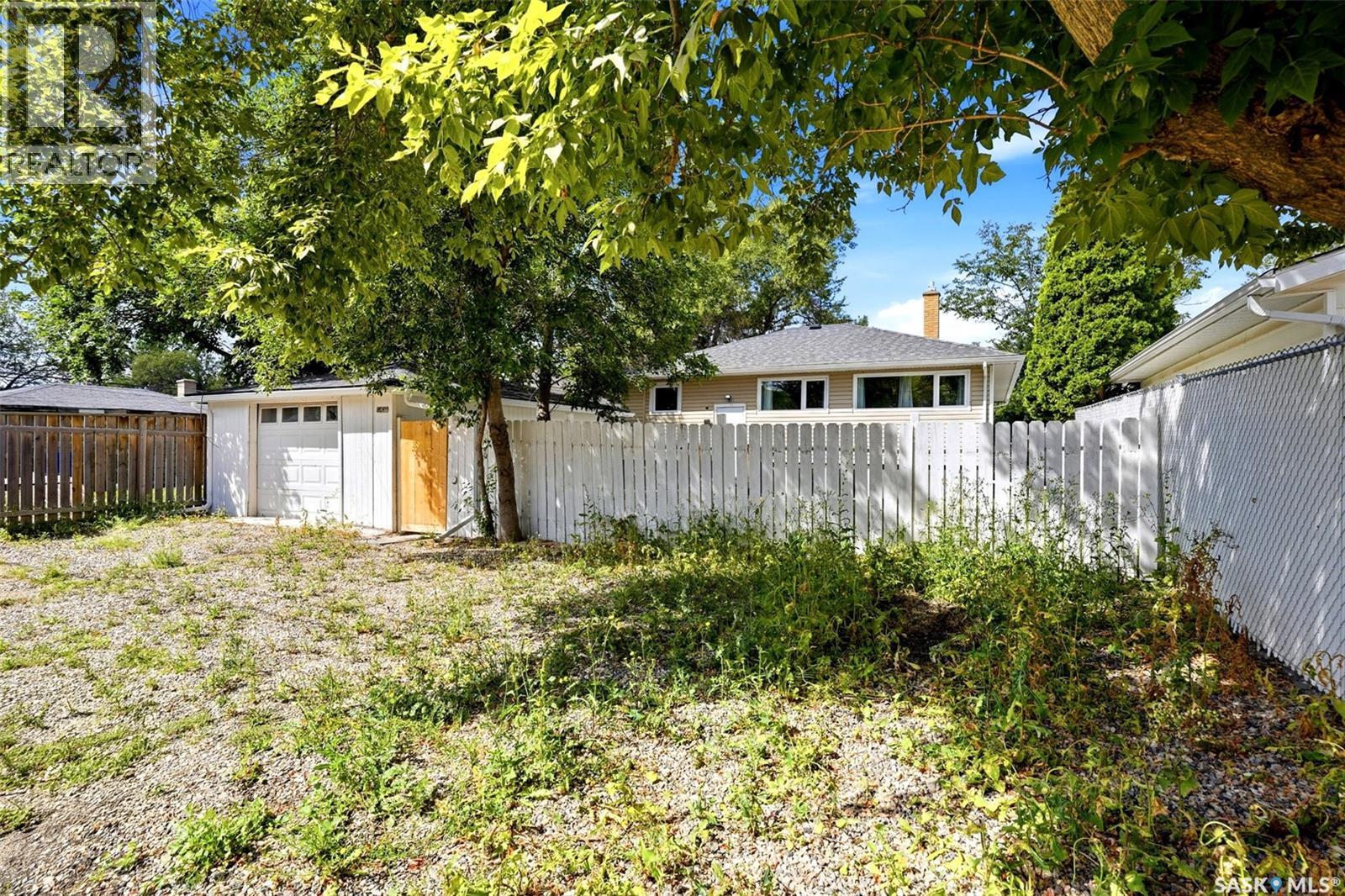1037 Campbell Street, Regina, Saskatchewan  S4T 5P5 - Photo 35 - SK044895