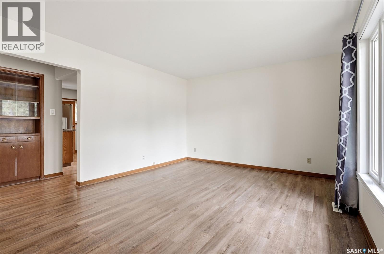 1037 Campbell Street, Regina, Saskatchewan  S4T 5P5 - Photo 5 - SK044895