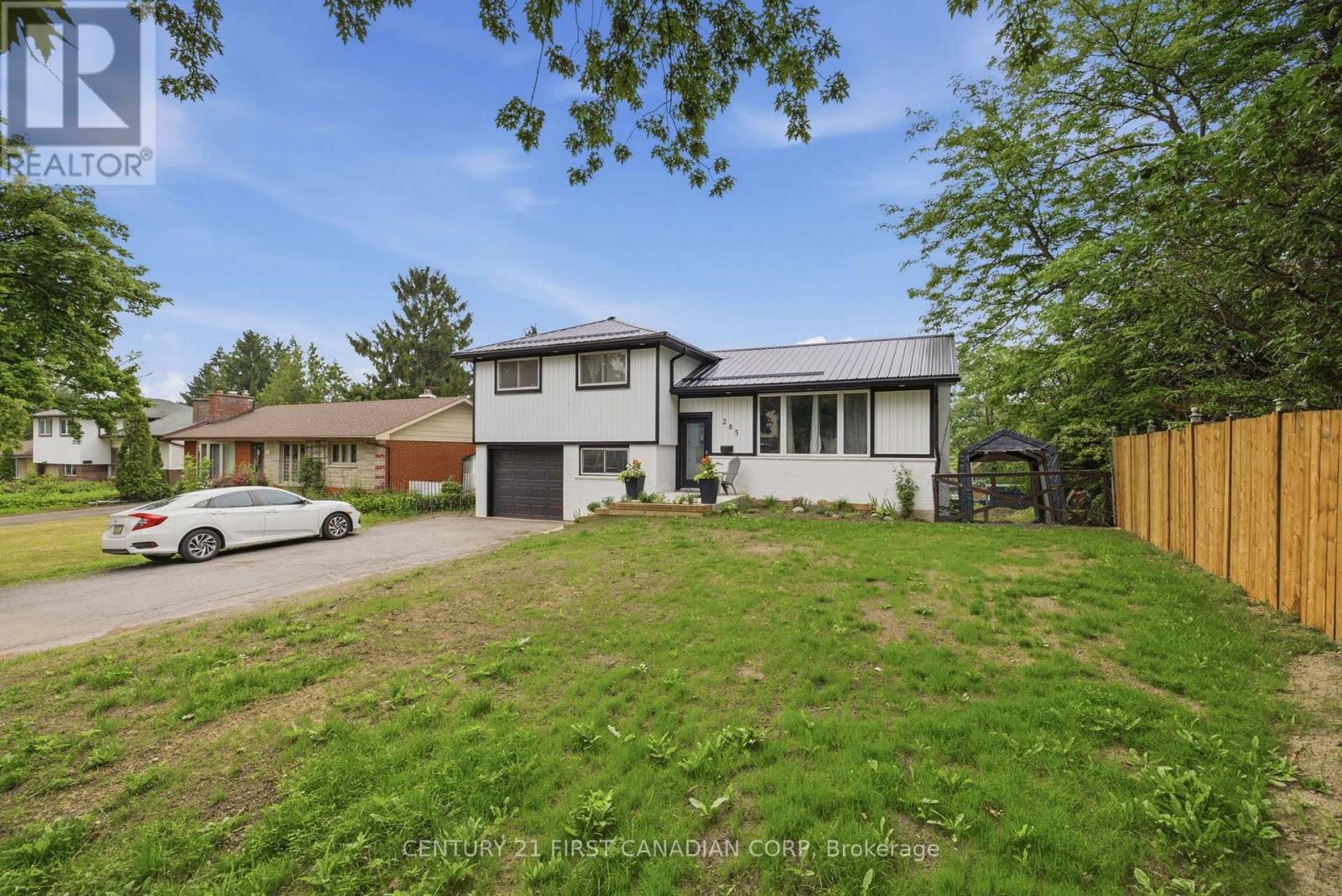 285 Panorma Crescent, London South, Ontario  N5Z 3H2 - Photo 2 - X13651450