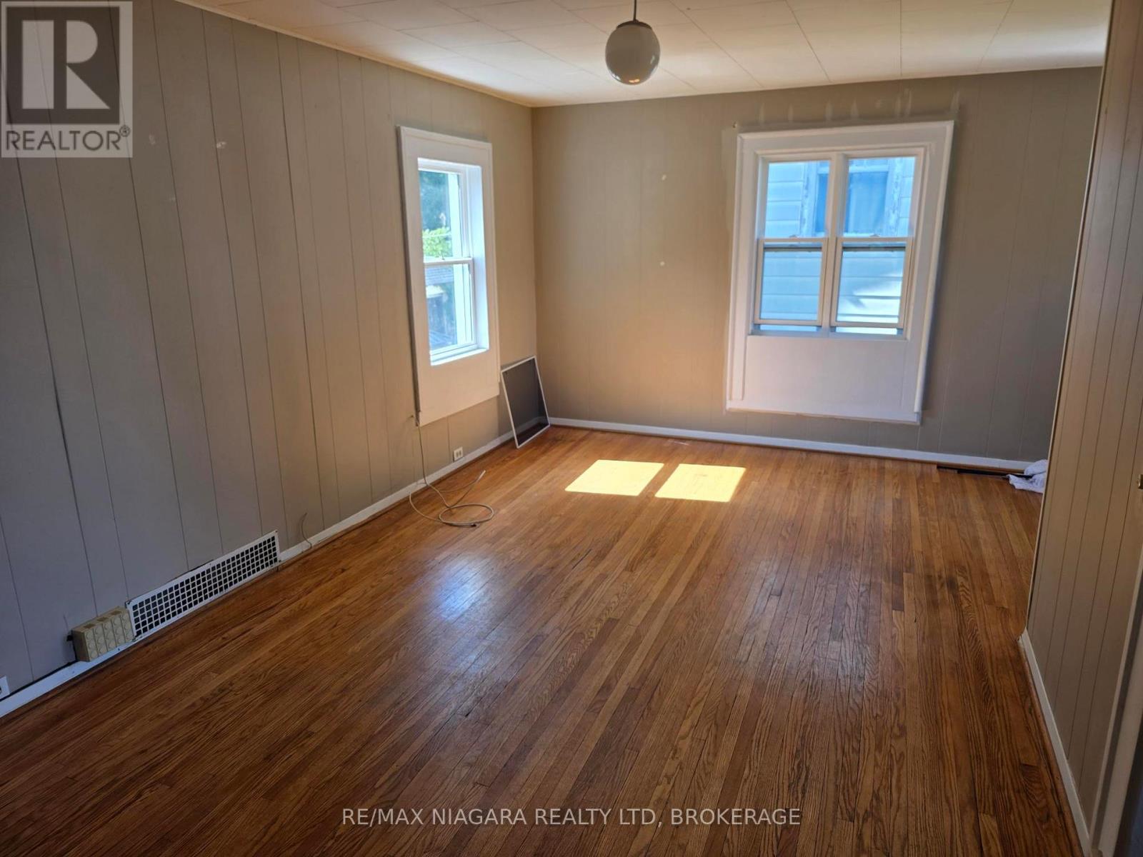 697 Niagara Boulevard, Fort Erie, Ontario  L2A 3J1 - Photo 12 - X13165206