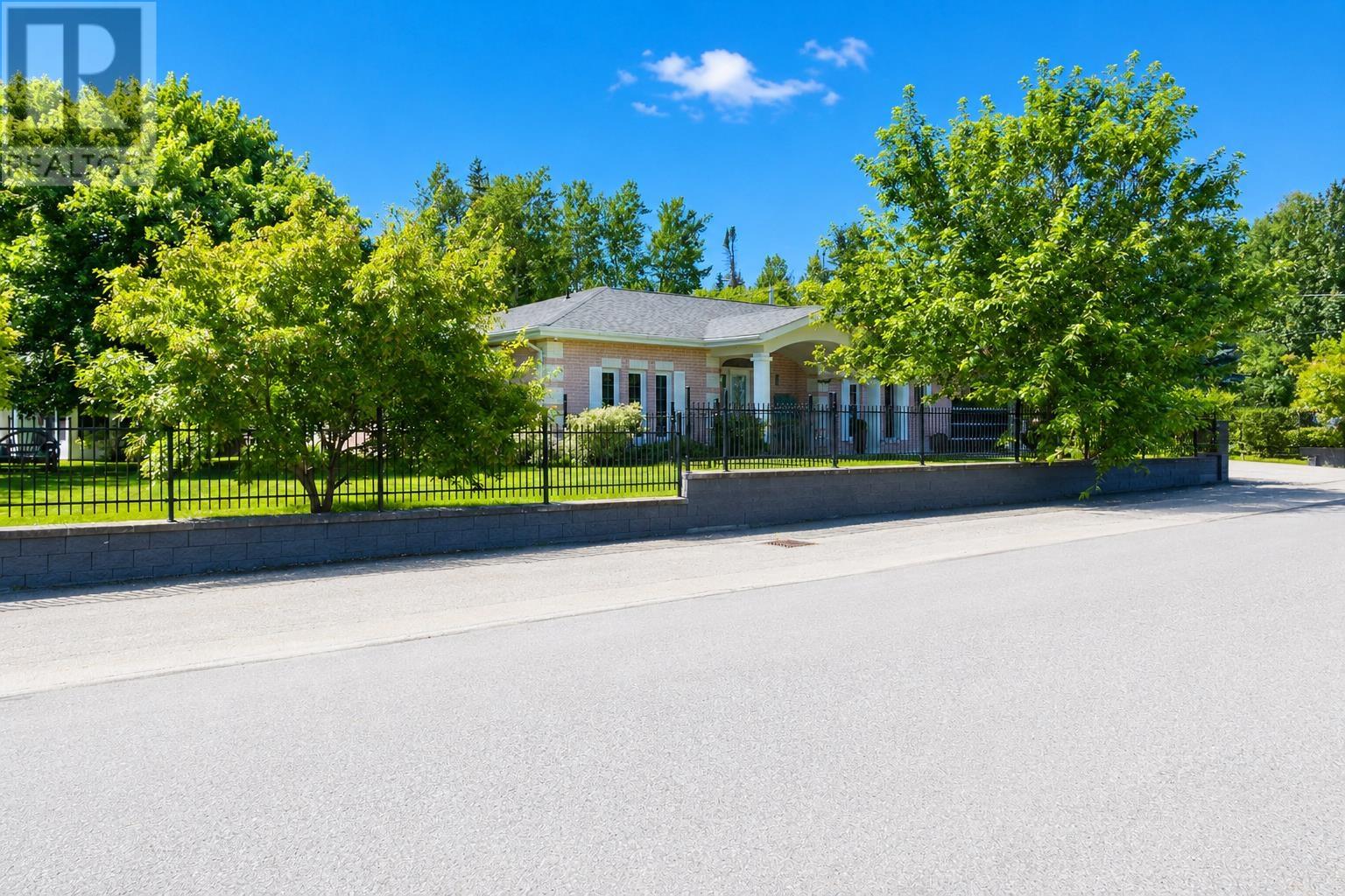 106 Bayview ST, Longlac, Ontario