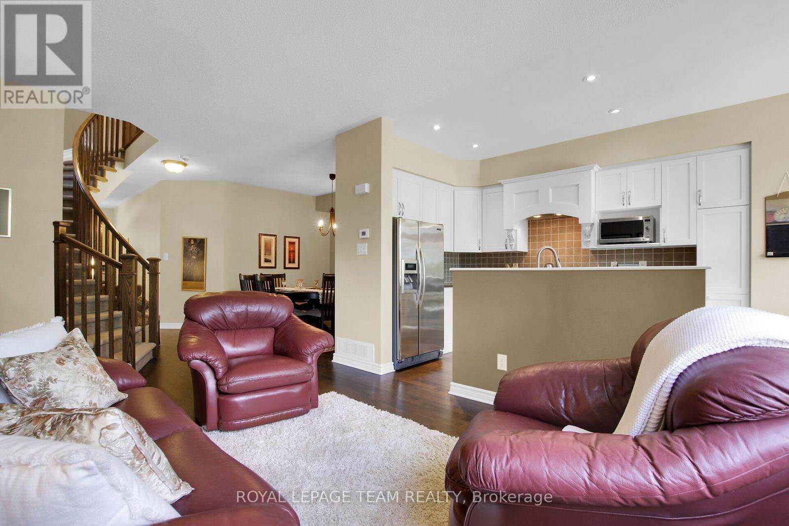 314 Badgeley Avenue, Ottawa, Ontario  K2T 0A6 - Photo 11 - X13651374