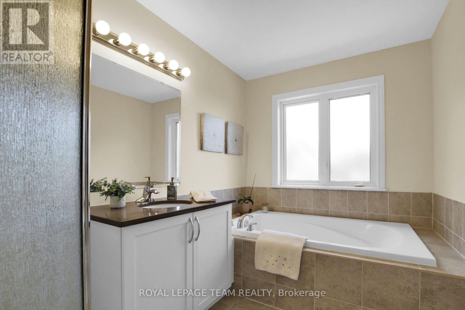 314 Badgeley Avenue, Ottawa, Ontario  K2T 0A6 - Photo 25 - X13651374