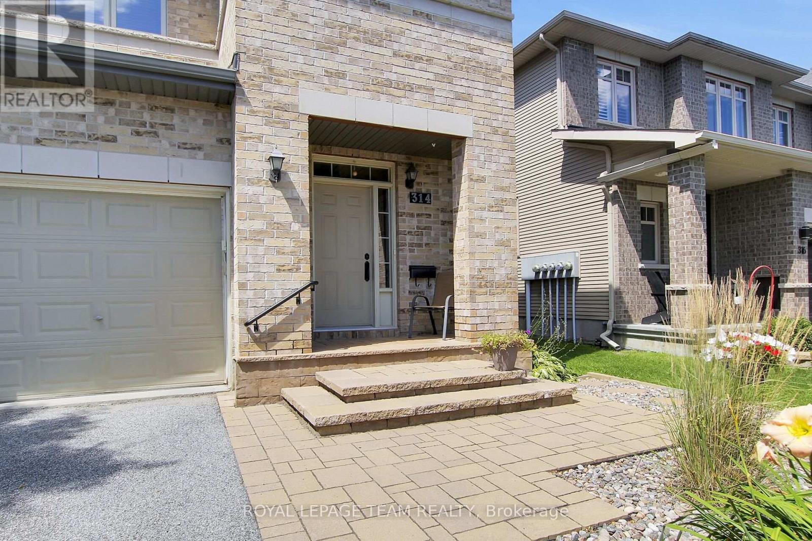 314 Badgeley Avenue, Ottawa, Ontario  K2T 0A6 - Photo 5 - X13651374