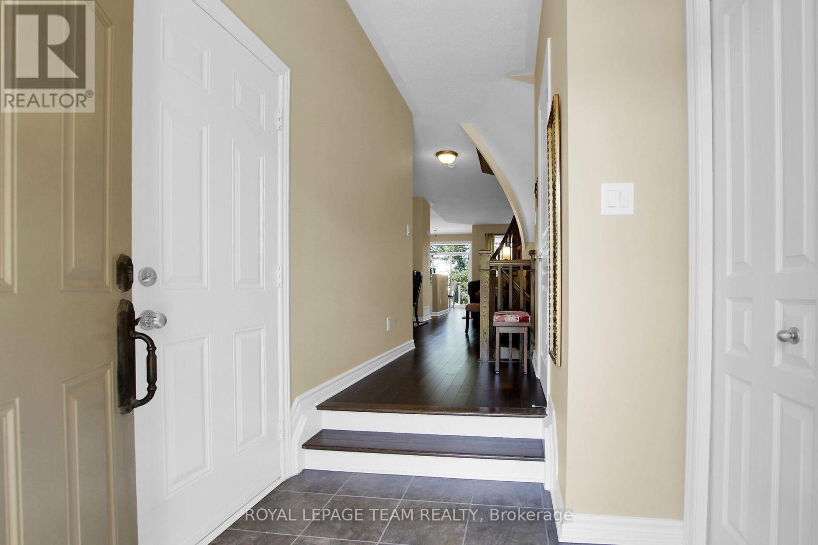 314 Badgeley Avenue, Ottawa, Ontario  K2T 0A6 - Photo 7 - X13651374
