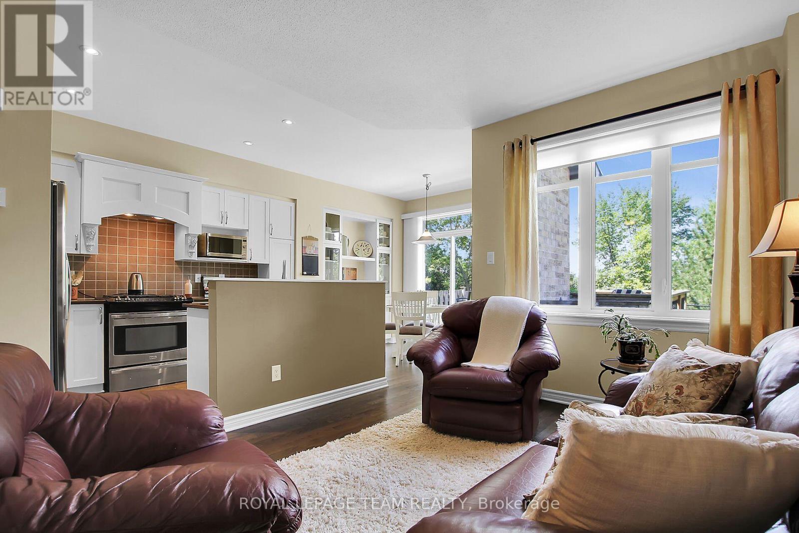 314 Badgeley Avenue, Ottawa, Ontario  K2T 0A6 - Photo 9 - X13651374