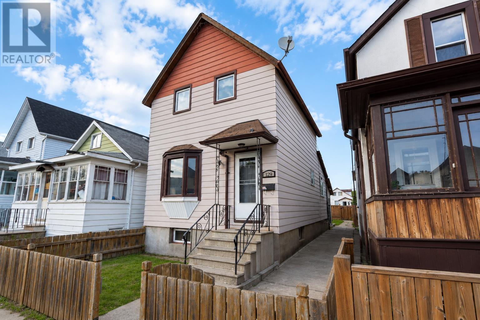 129 Heron St, Thunder Bay, Ontario  P7C 2M2 - Photo 1 - TB2602285
