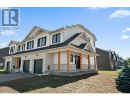 31 WHITCOMB CRESCENT, Smiths Falls, Ontario