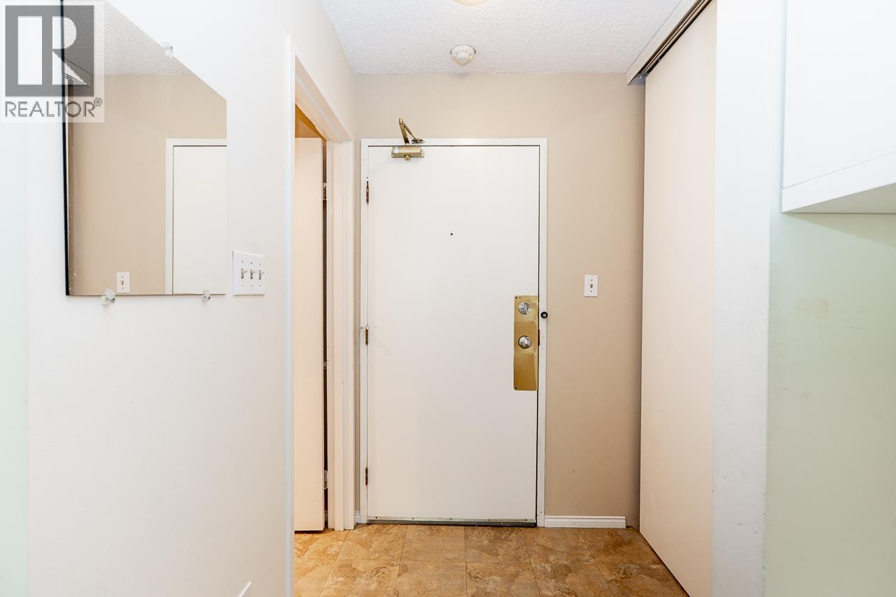 302 830 E. 7th Avenue, Vancouver, British Columbia  V5T 4J2 - Photo 3 - R3153712