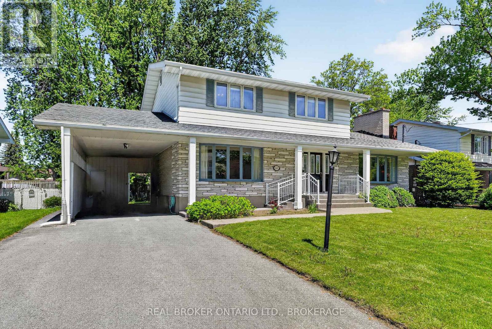1607 Charles Street, Cornwall, Ontario  K6J 1Z3 - Photo 2 - X13163710