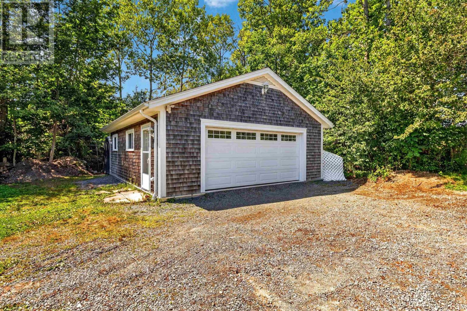 32 Pinecrest Boulevard, Bridgewater, Nova Scotia  B4V 3R4 - Photo 43 - 202618755