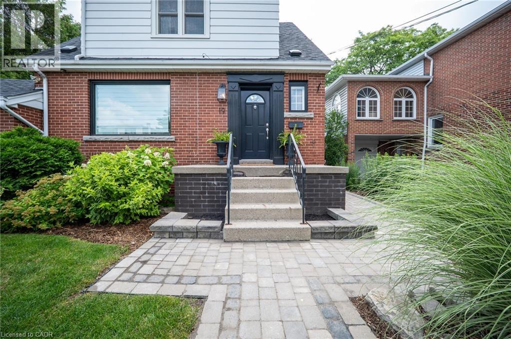 19 East 34th Street, Hamilton, Ontario  L8V 3W2 - Photo 3 - 40847418