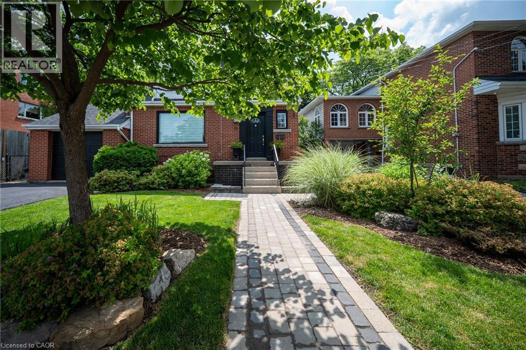 19 East 34th Street, Hamilton, Ontario  L8V 3W2 - Photo 2 - 40847418