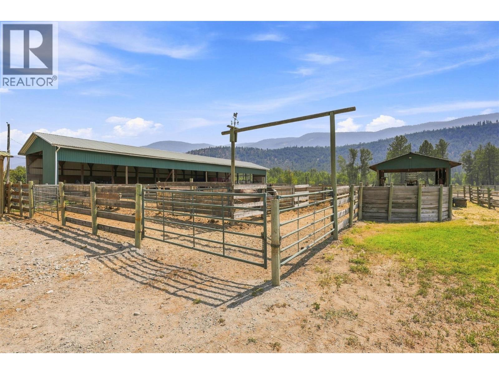 2225 Hazelhurst Road, Merritt, British Columbia  V1K 1N7 - Photo 4 - 10397115