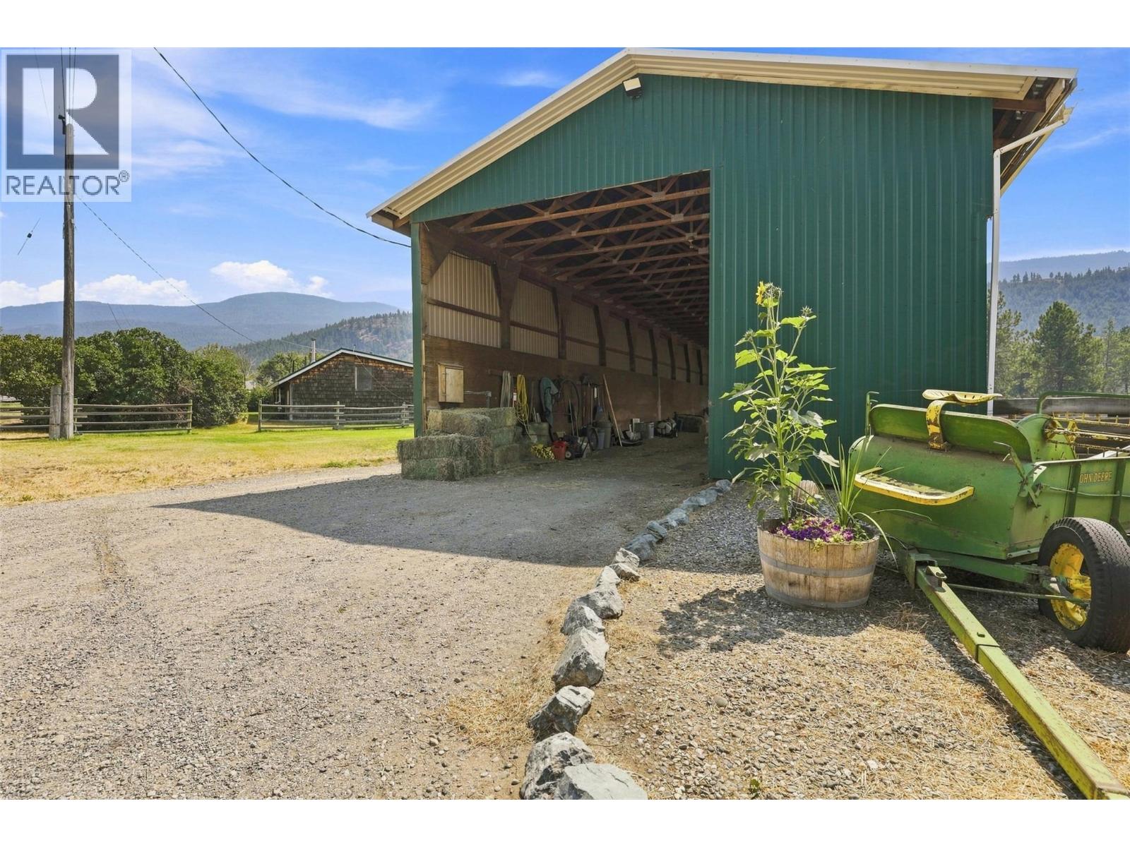 2225 Hazelhurst Road, Merritt, British Columbia  V1K 1N7 - Photo 6 - 10397115