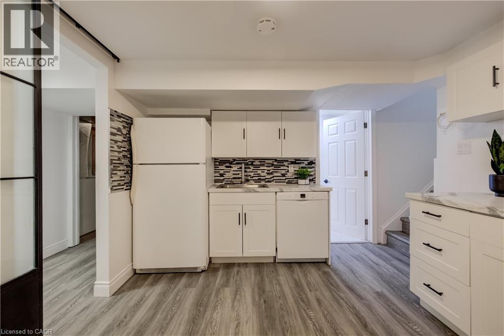 85 Foxhunt Road, Waterloo, Ontario  N2K 2R8 - Photo 30 - 40847669