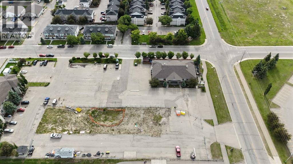102 Strathaven Drive, Strathmore, Alberta  T1P 1P7 - Photo 1 - A2332115