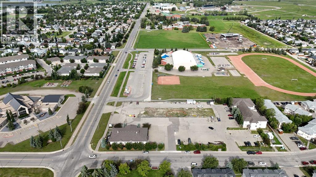 102 Strathaven Drive, Strathmore, Alberta  T1P 1P7 - Photo 4 - A2332115