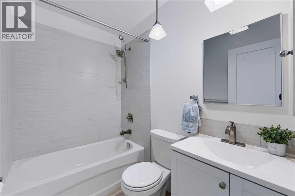 10827 Brae Road SW, Calgary, Alberta  T2W 1E2 - Photo 14 - A2335111