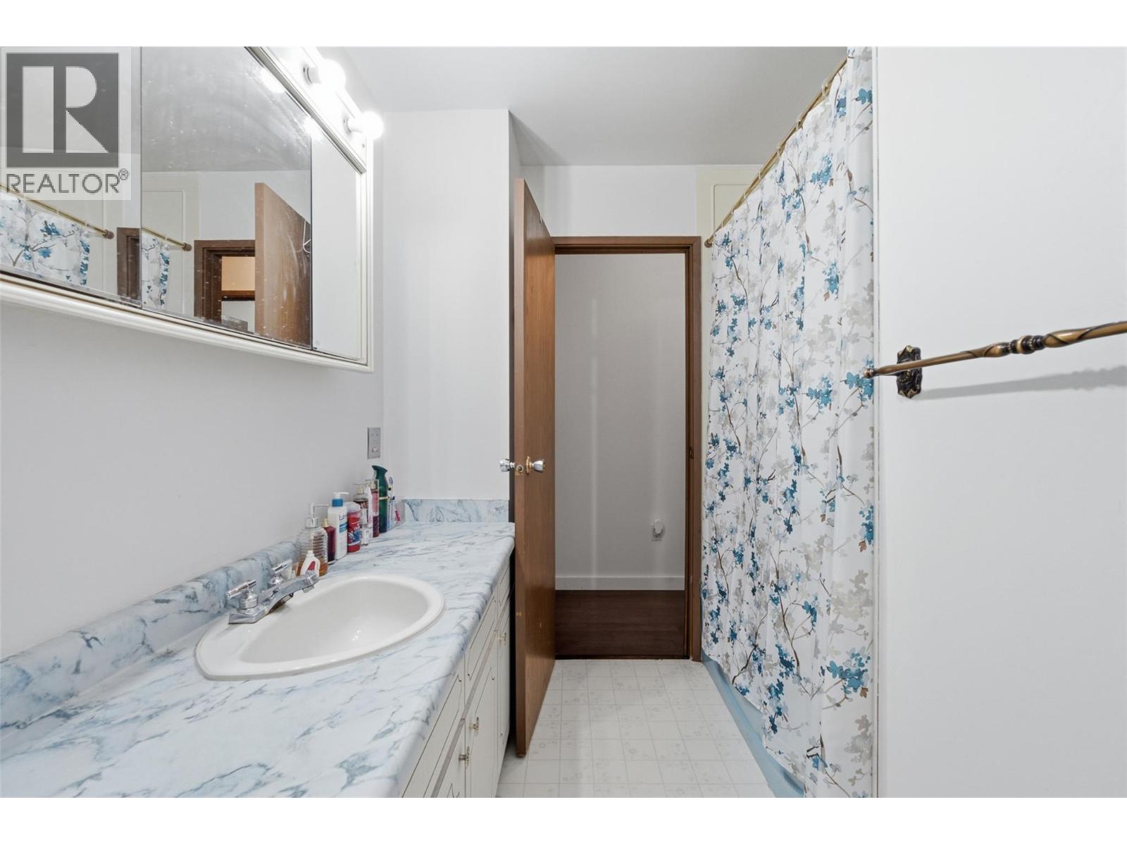 2475 Irvine Avenue, Merritt, British Columbia  V1K 1H4 - Photo 14 - 10397126