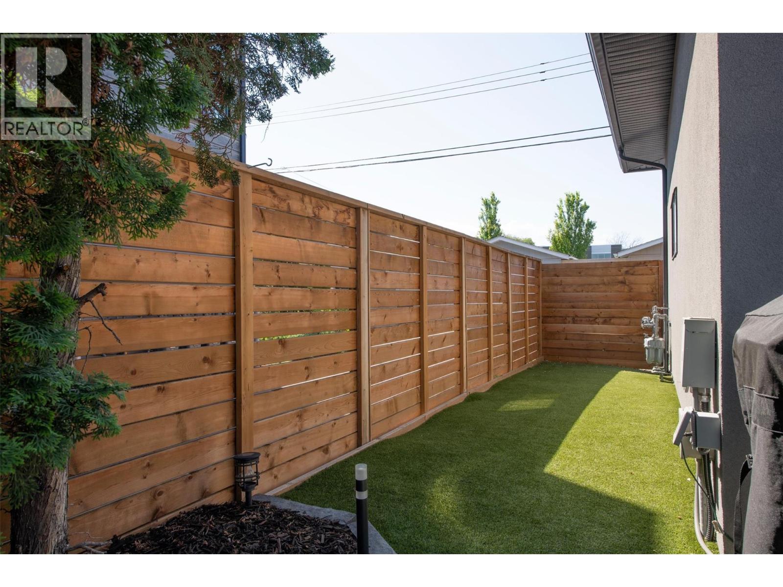 553 Patterson Avenue, Kelowna, British Columbia  V1Y 5C7 - Photo 30 - 10382351